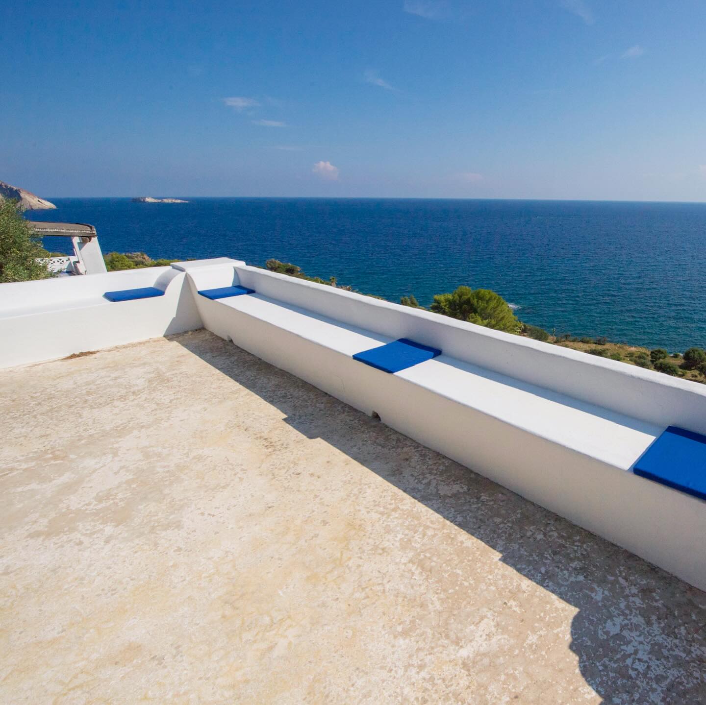Terrazza lunga sul mare